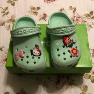 Crocks mint green